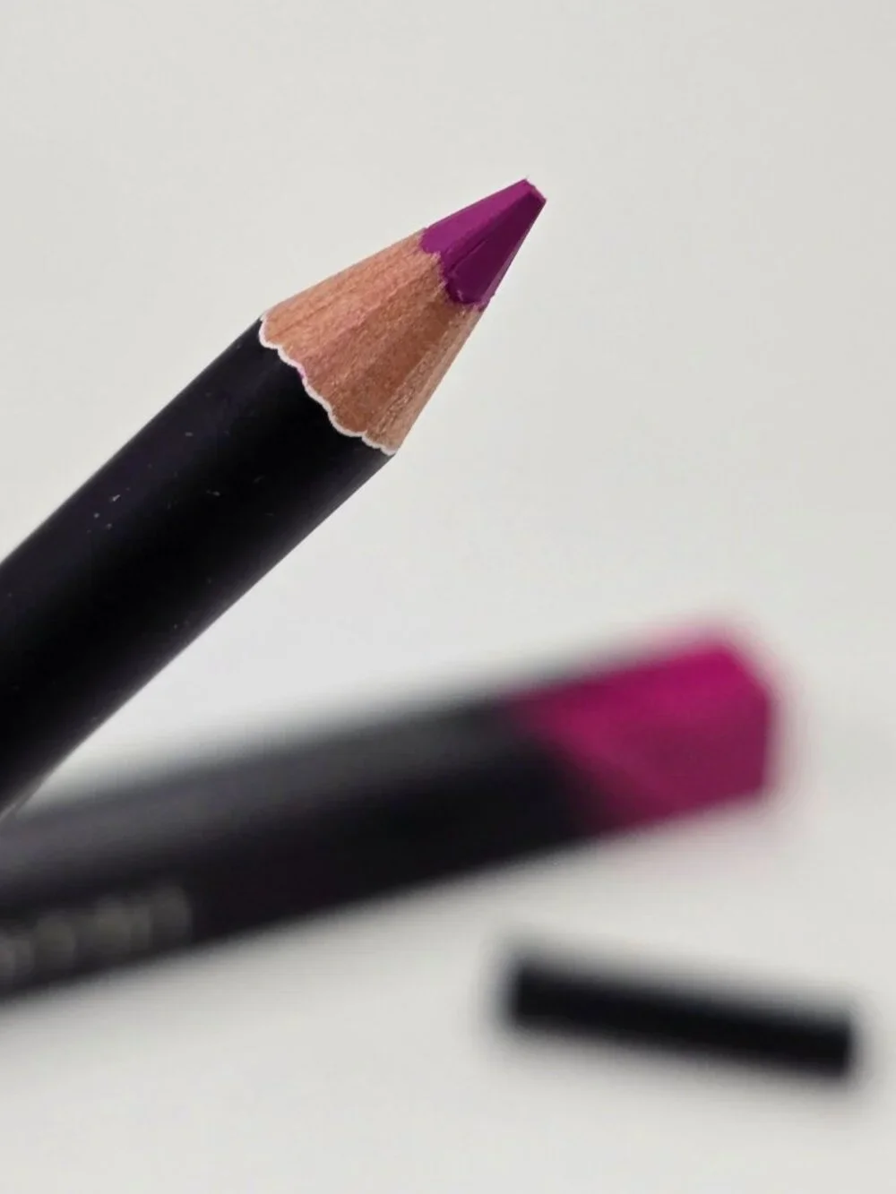 Morphe ✦ Lush Worthy Color Pencil ✦ Magenta Pink Creamy Lip & Eye Liner 1.5g NWT